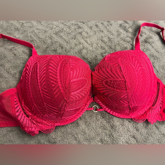 La Senza Beyond Sexy Plunge Bra - Picture 3 of 4